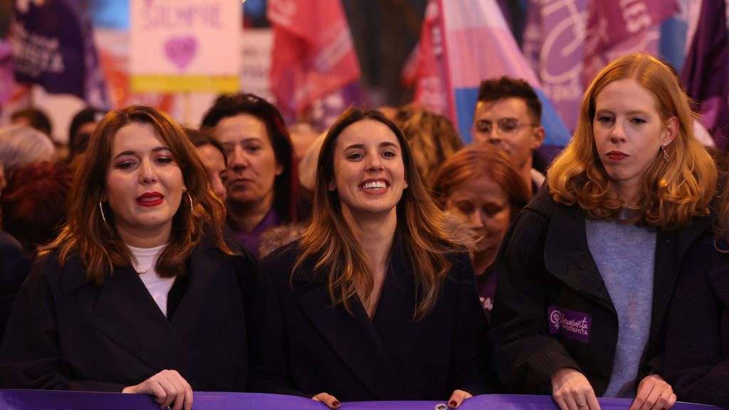 Irene Montero encabezando la manifestación del 8M en Madrid