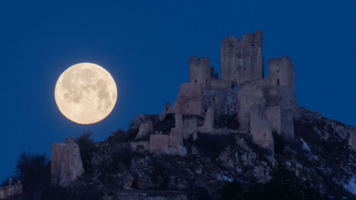 Luna llena de marzo en Italia