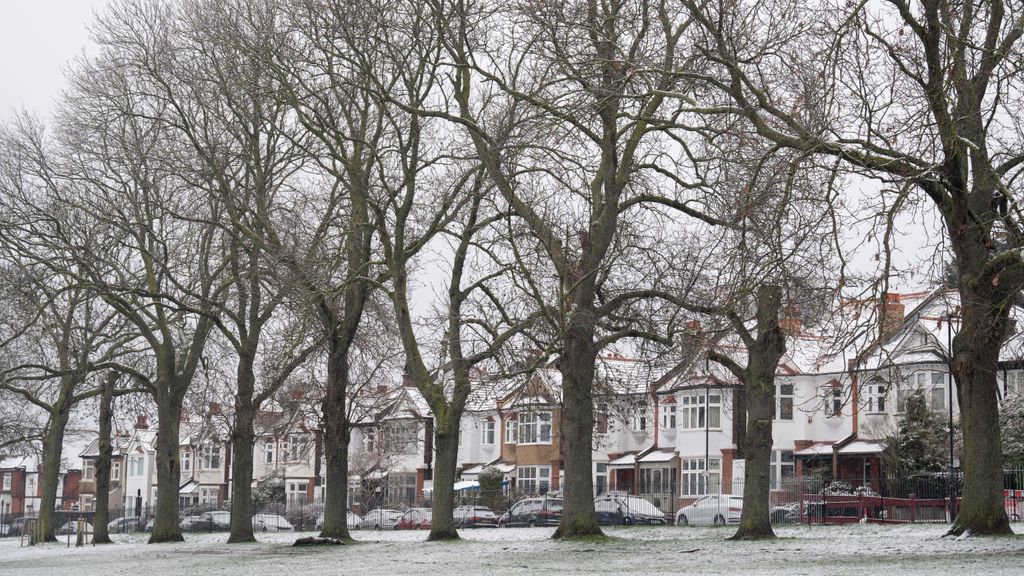 Una gran nevada tiñe Londres de blanco