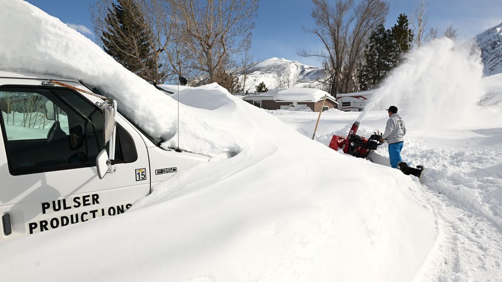 El tiempo extremo no para en California: pasa de la nevada mortal a posibles inundaciones