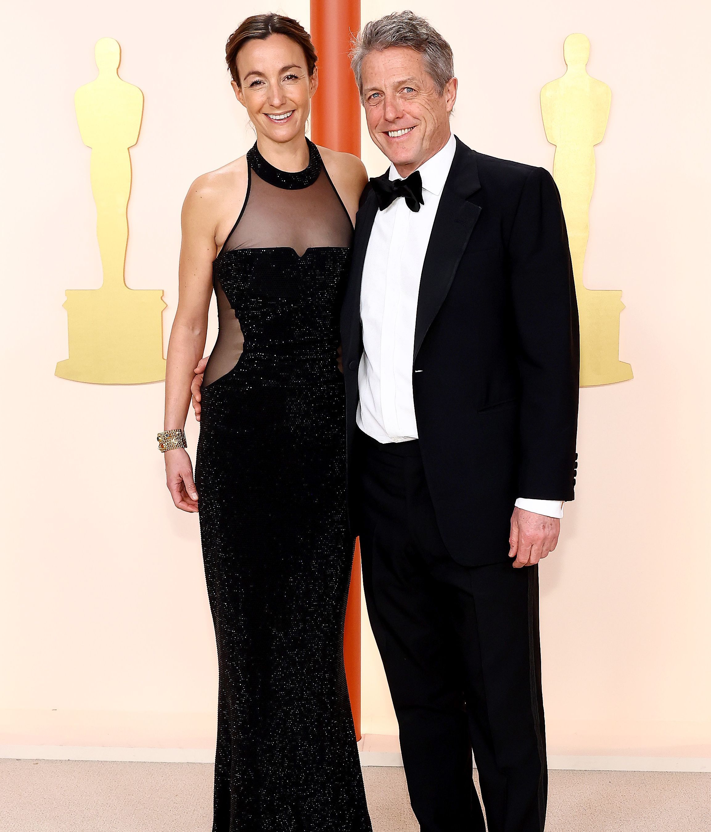 Anna Eberstein y Hugh Grant en los Premios Oscar 2023