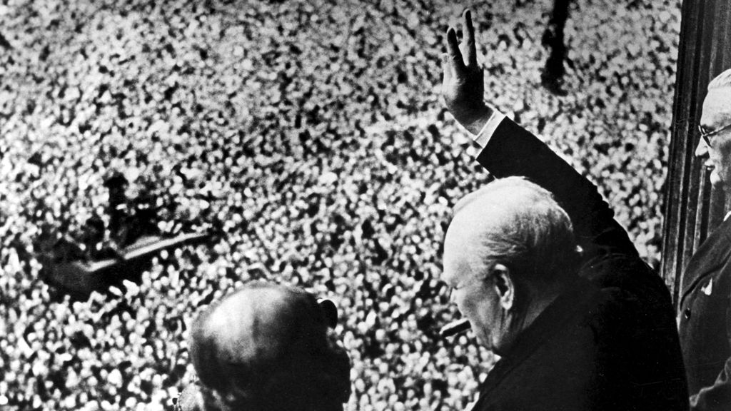 Churchill celebra la victoria
