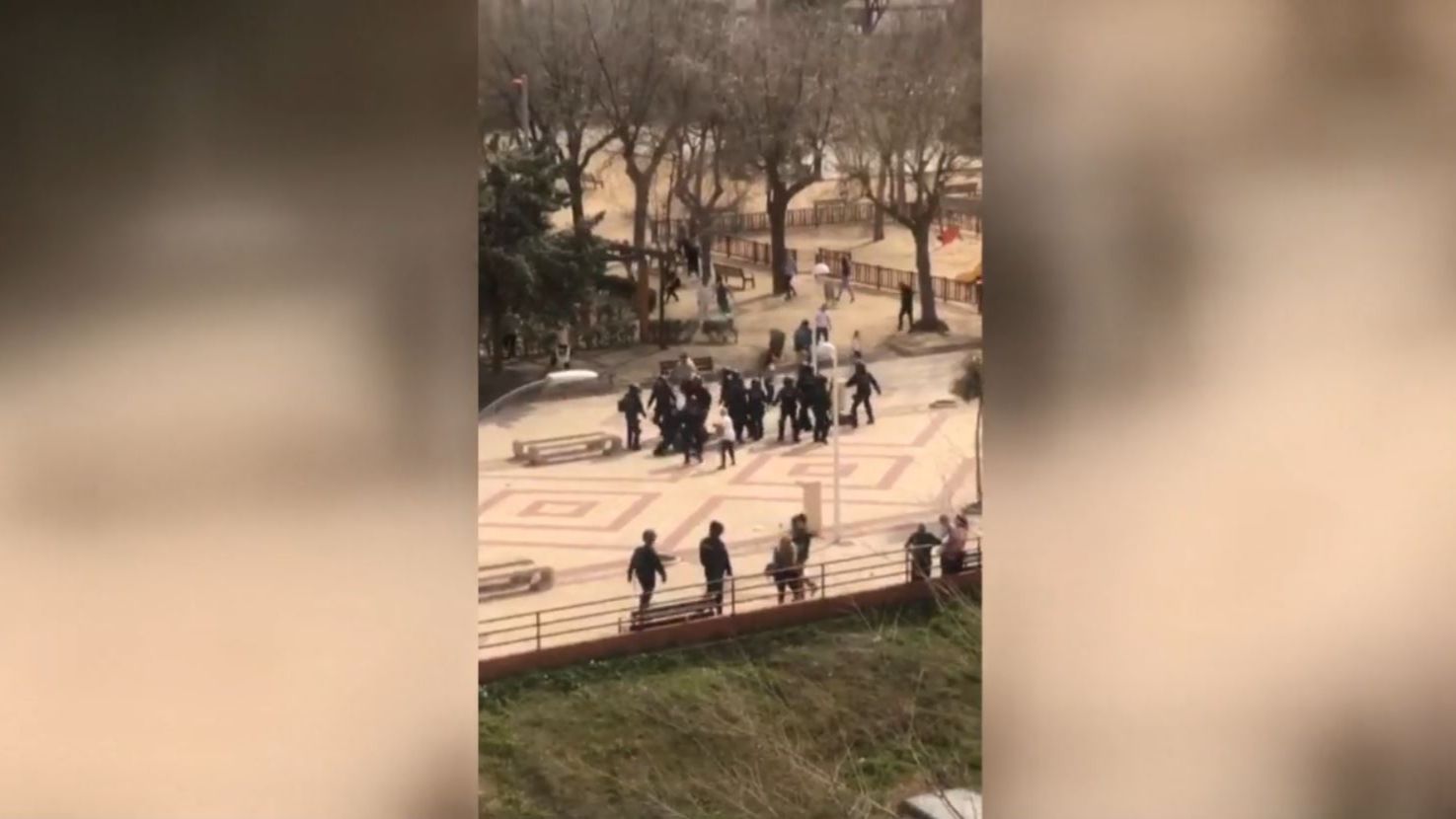 Disturbios durante la detención del presunto asesino del joven apuñalado en Toledo