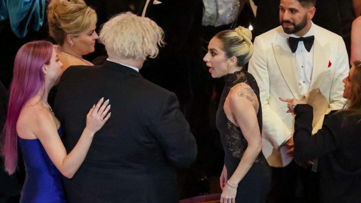 Los memes de los Premios Oscar 2023: del gesto de Lady Gaga tras el tropezón de un periodista a la risa de Andrew Garfield