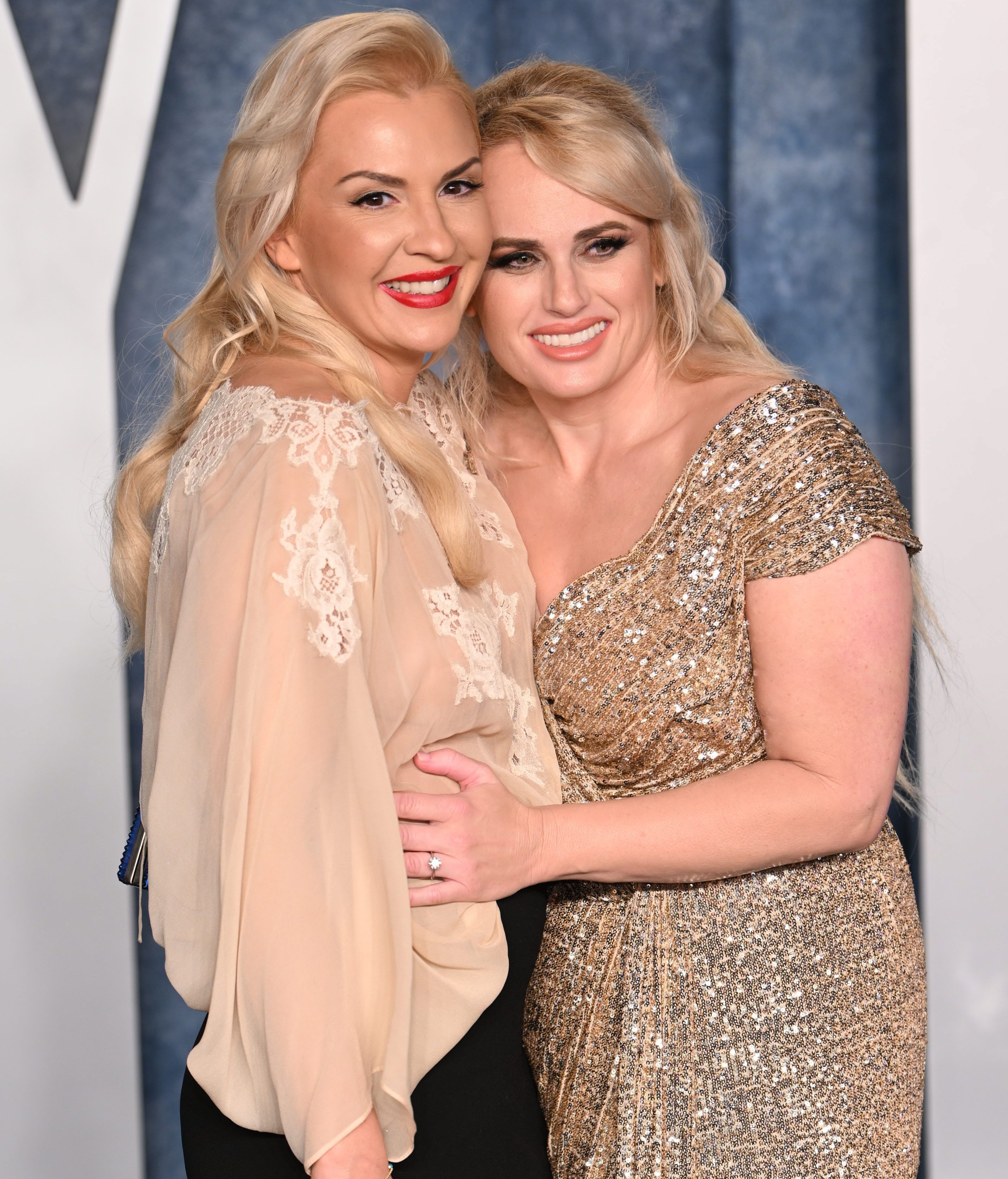 Rebel Wilson y Ramona Agruma