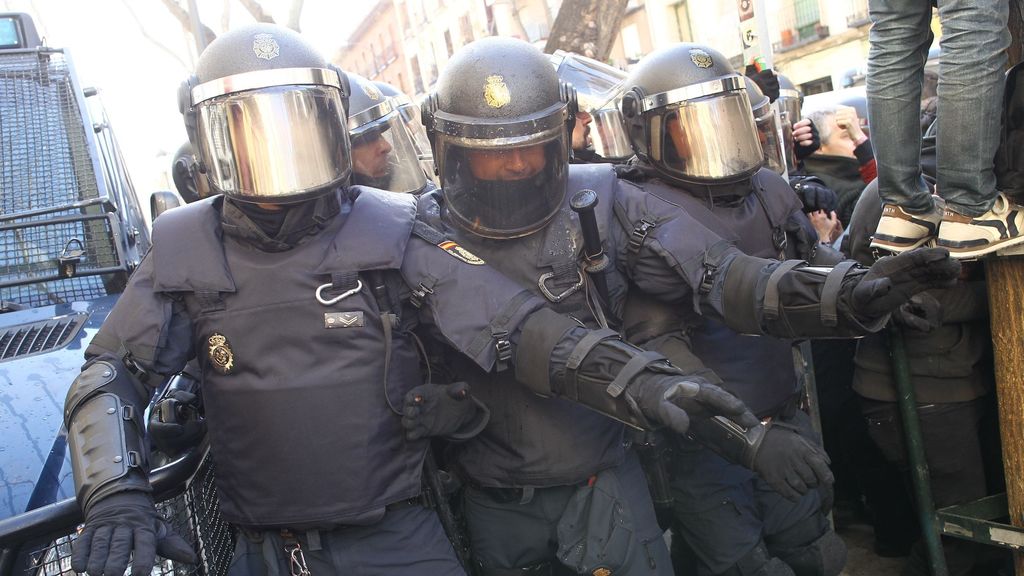 Agentes antidisturbios de la Policía Nacional