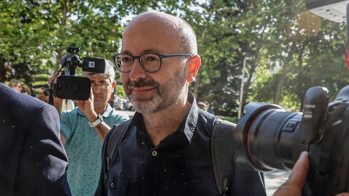 Francis Puig, hermano del president de la Generalitat valenciana, en los juzgados Francis Puig, hermano del president de la Generalitat valenciana, en los juzgados
