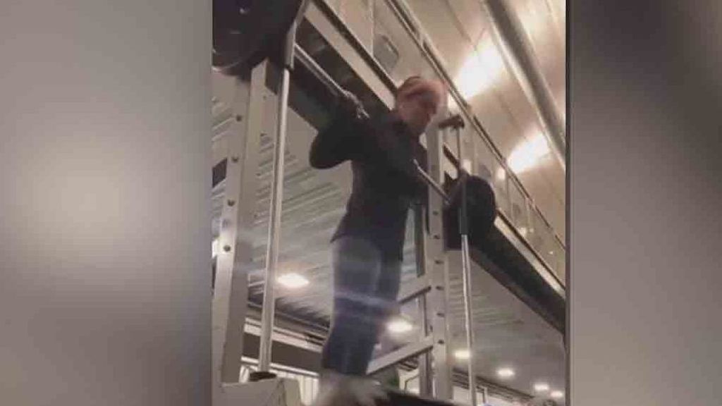 Vídeo viral | El peligro de utilizar escalones elevadores en los gimnasios