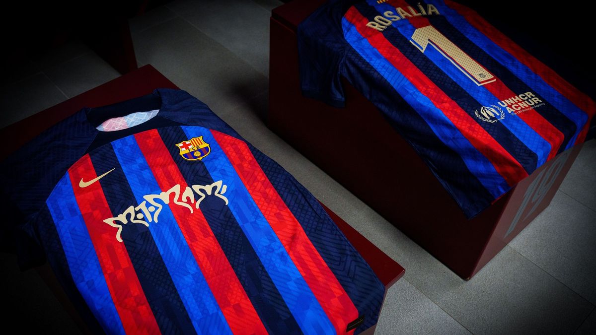 Camiseta que lucirá el FC Barcelona en el Clásico del 19 de marzo con el logo de 'Motomami' de Rosalía Camiseta que lucirá el FC Barcelona en el Clásico del 19 de marzo con el logo de 'Motomami' de Rosalía