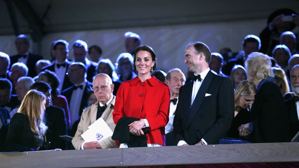 Kate Middleton vistiendo Zara