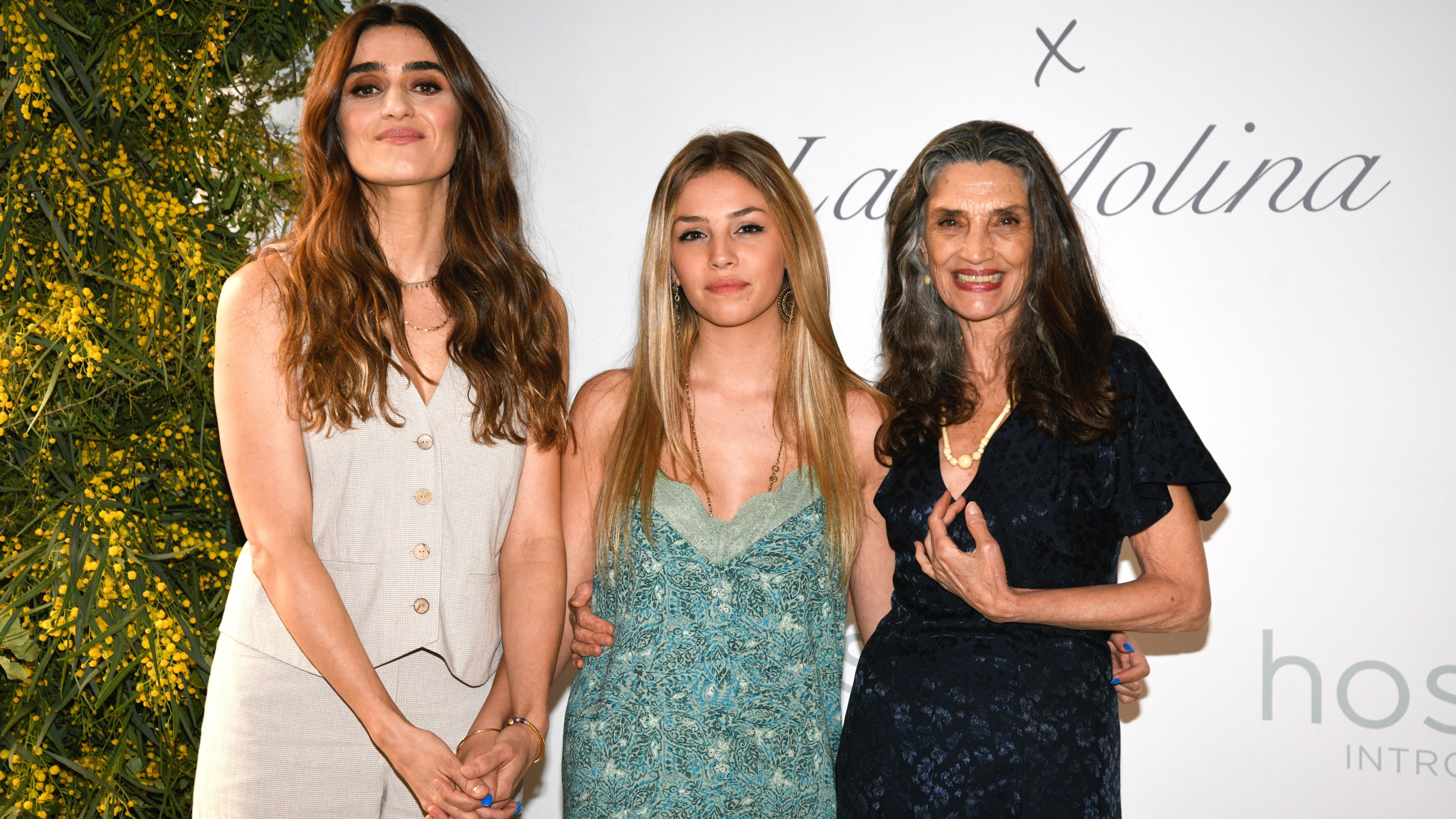 Ángela Molina y sus dos hijas, Olivia y María