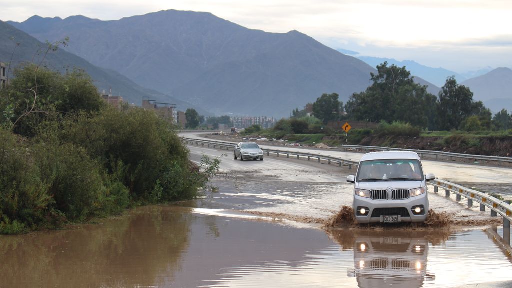 Las lluvias en Lima provocan inundaciones