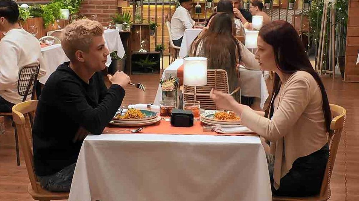 Anaís se enfrenta a una auténtica cita trabalenguas en ‘First Dates’: “No le entiendo nada”