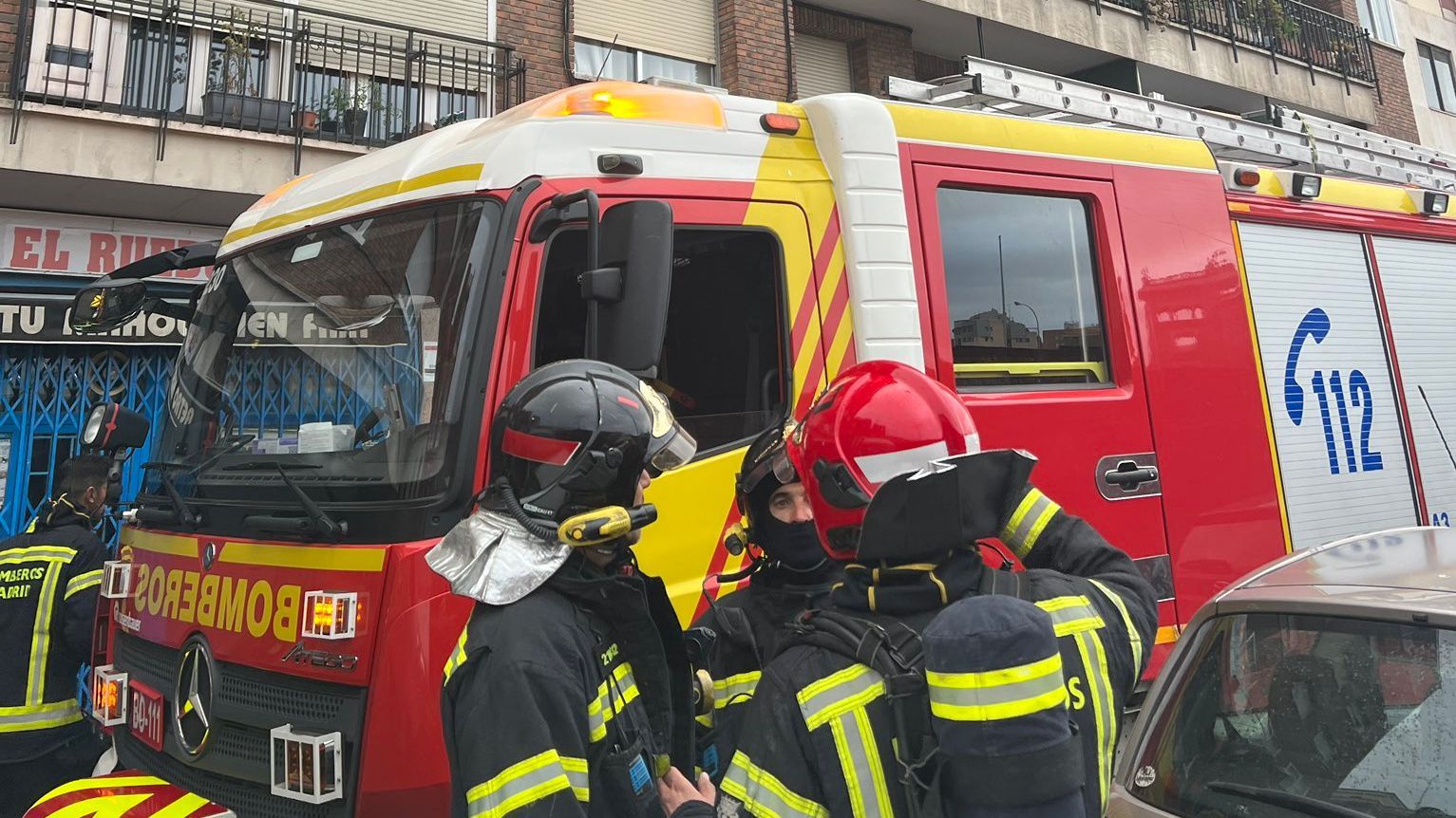 Dos ancianos mueren en el incendio de su vivienda en la zona de Ventas de Madrid