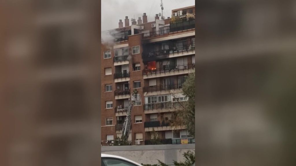 Mueren dos ancianos en el incendio de su vivienda en Madrid