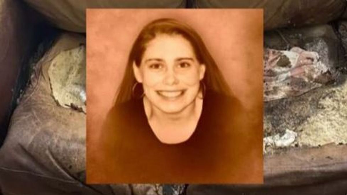 El horrible caso de Lacey Fletcher, encontrada en un sofá 12 años después de morir