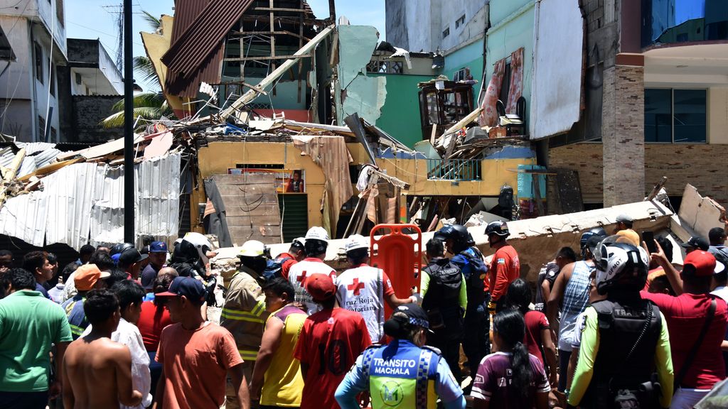 14 fallecidos y más de 300 heridos por un terremoto de 6,7 grados en Ecuador