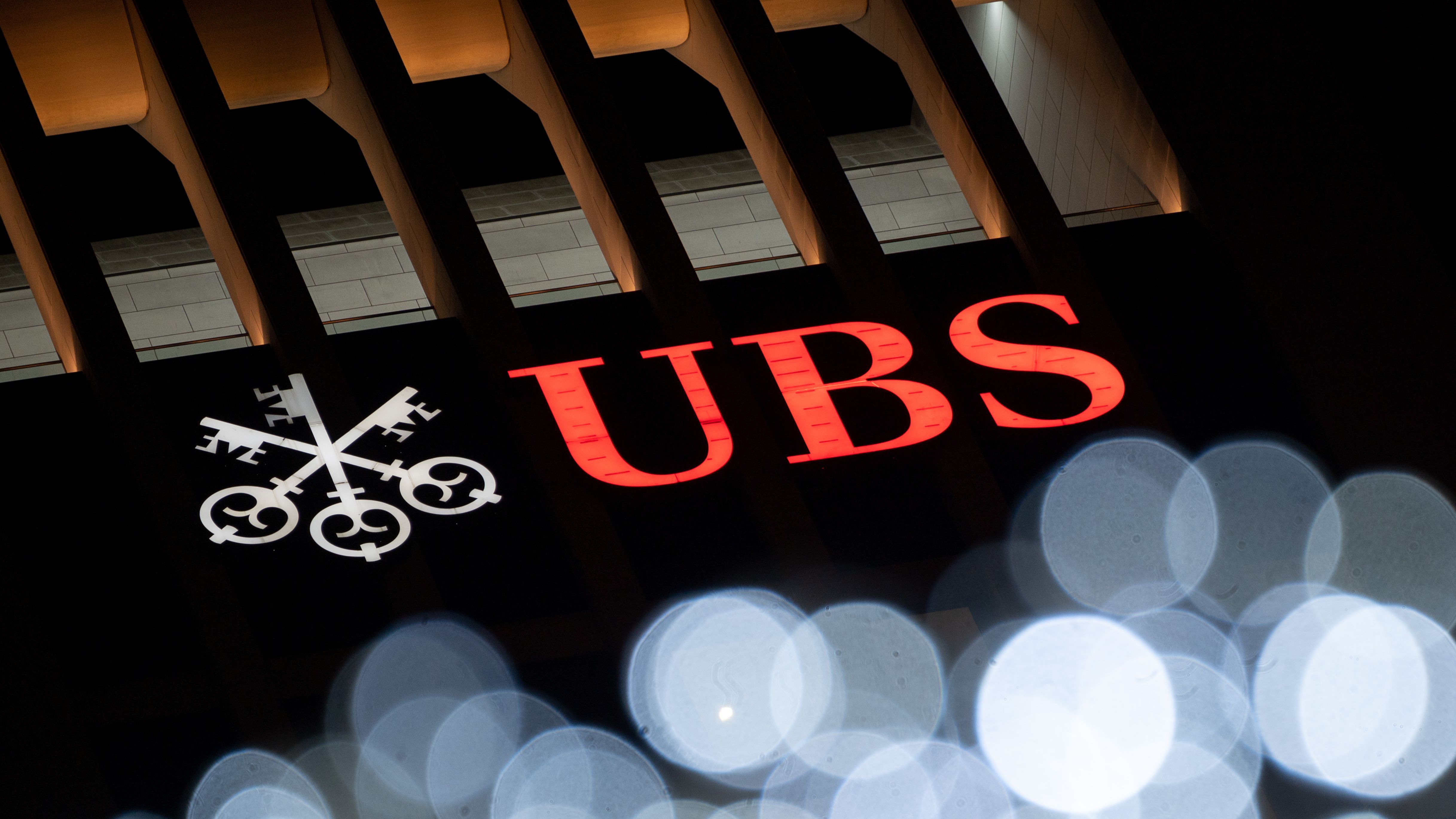 UBS negotiates to accumulate Credit Suisse for 1,000 million {dollars}