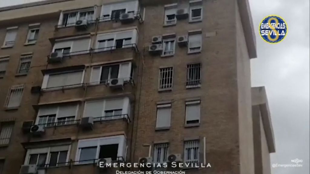 Una mujer detenida tras el incendio en una vivienda de Sevilla que deja a una niña herida grave