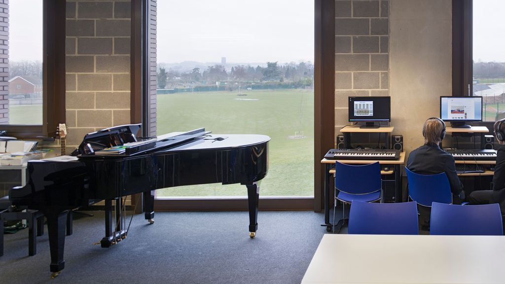 Aula de música en un colegio del Reino Unido