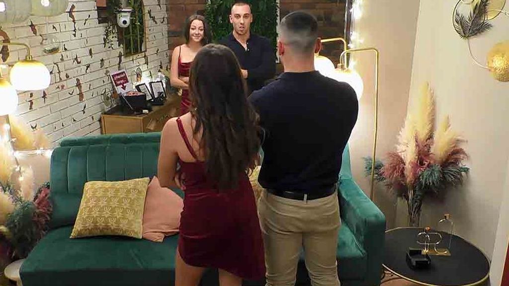 Eduardo y Mónica durante su cita en 'First Dates'