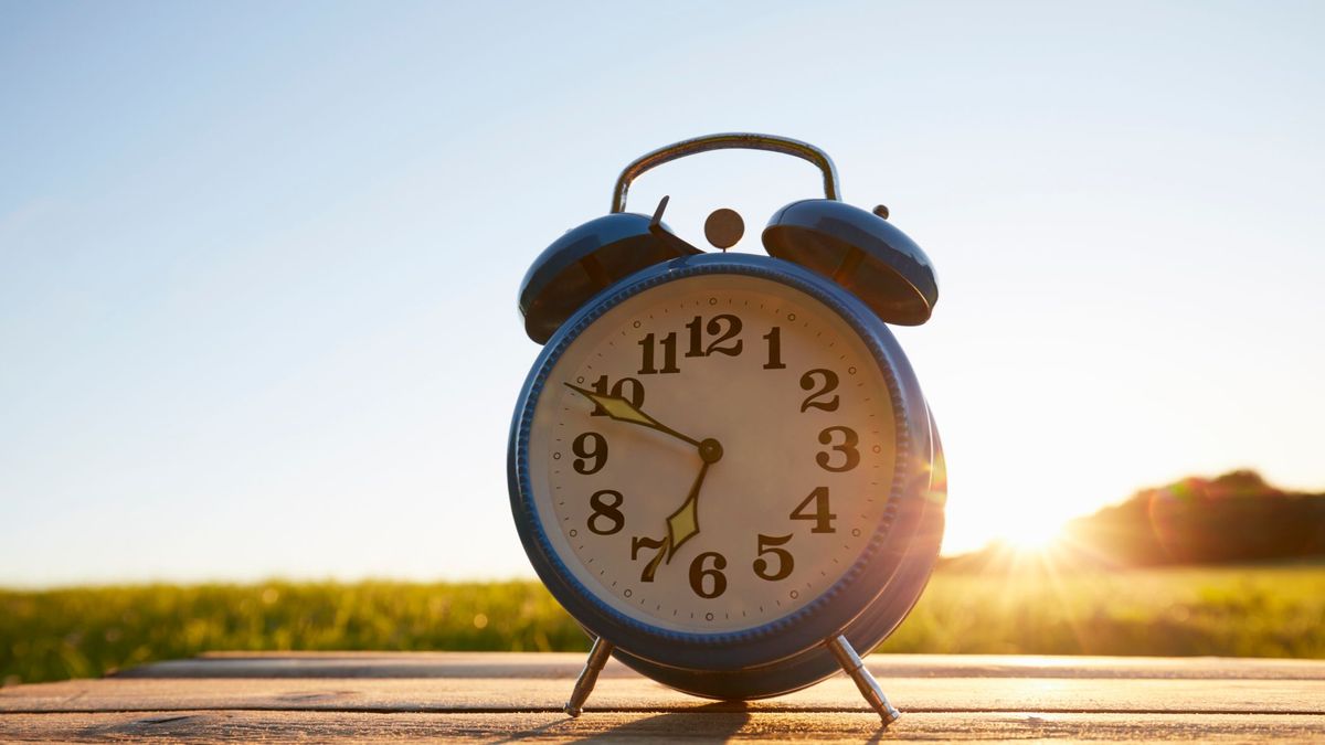Cambio horario de verano 2023: ¿Se adelanta o se atrasa el reloj?