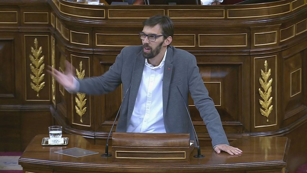 El diputado de IU-Unidas Podemos Bueno Pinto