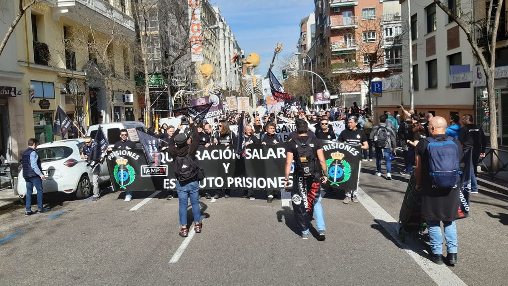 Funcionarios de prisiones se manifiestan en Madrid