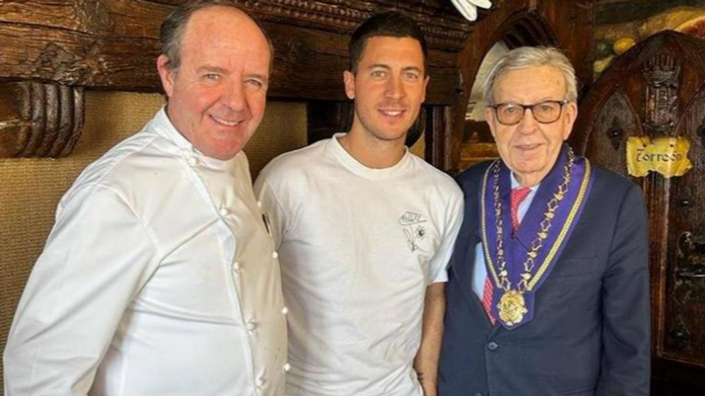 Hazard se va de escapada a Segovia: el jugador del Real Madrid ha degustado el cochinillo