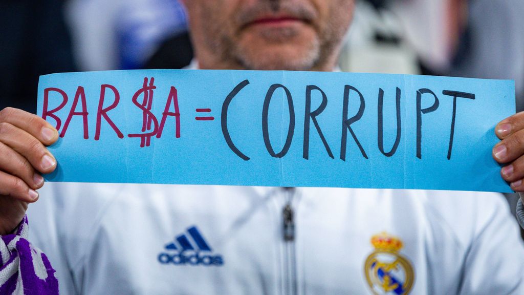 10.000 euros en jamones o mariscadas para los árbitros: los regalos que hacía Negreira con el dinero del Barça
