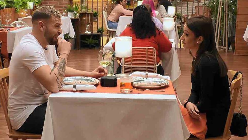 Sara y Abel durante su cita en 'First Dates'