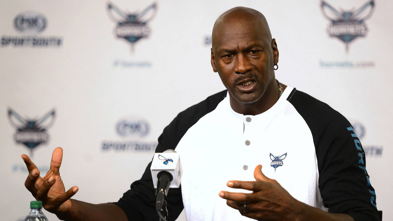 Michael Jordan saca tajada hasta de su peor negocio: compró los Hornets por 275 millones, y lo venderá por 1.700 Michael Jordan saca tajada hasta de su peor negocio: compró los Hornets por 275 millones, y lo venderá por 1.700