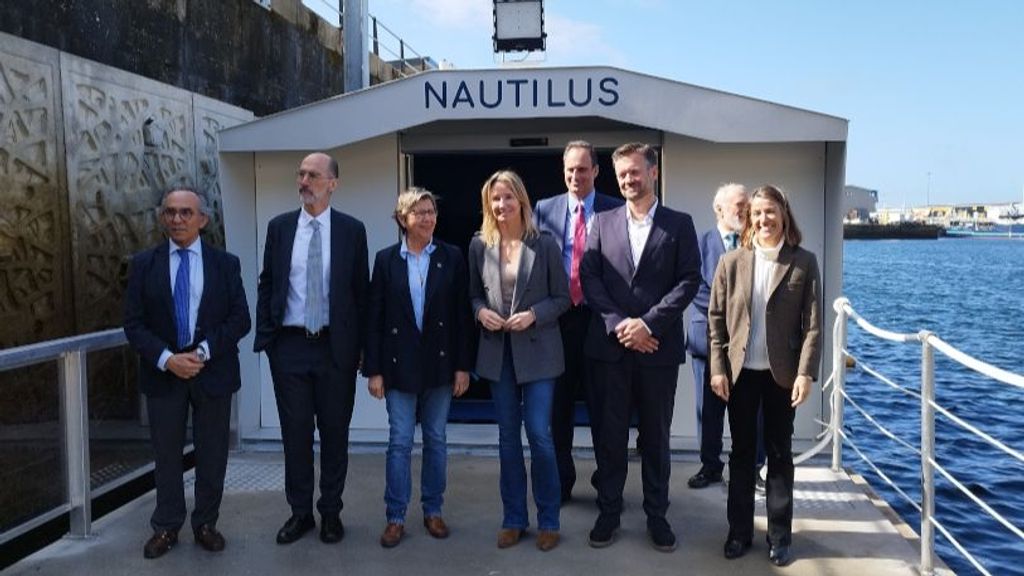 Autoridades en la inauguración del 'Nautilus'.