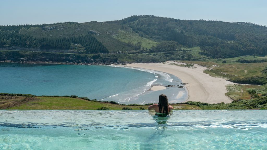 Vistas desde la piscina del Parador Costa da Morte.