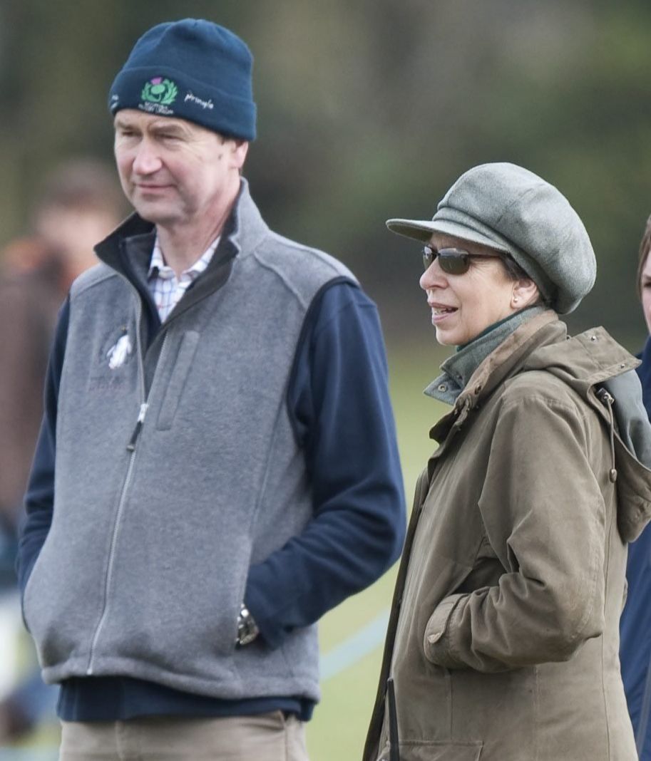 La princesa Ana y Tim Laurence en Gatcombe Park. FUENTE: Cordonpress