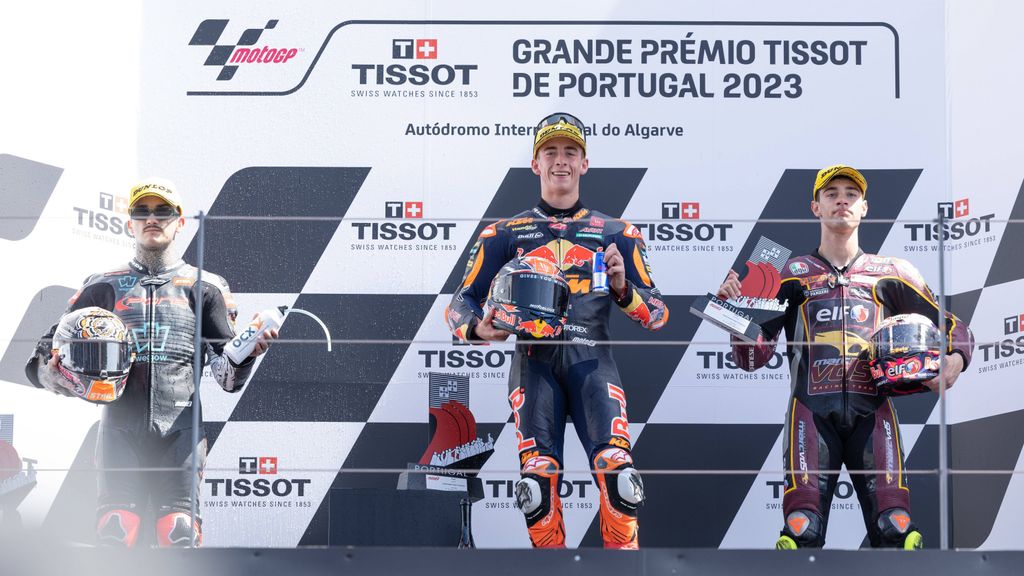 El podio de Moto 2 en Portimao