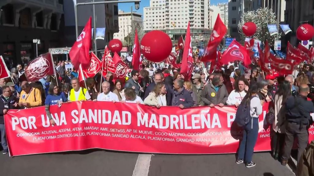 Multitudinaria protesta en Madrid para reclamar una "sanidad pública y de calidad"
