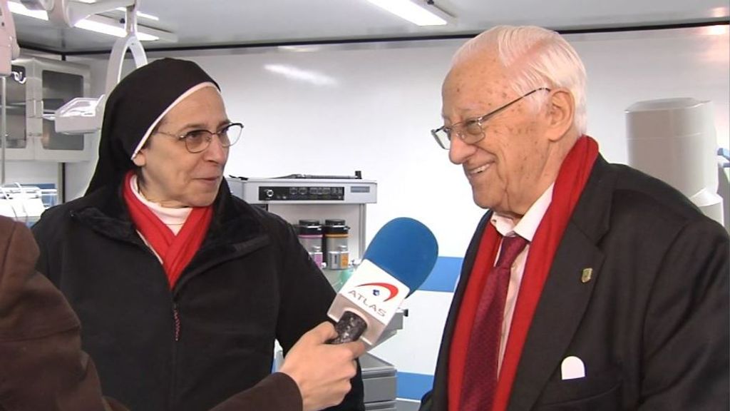 El padre Ángel y sor Lucía Caram buscan fondos para llevar un hospital de campaña a Ucrania