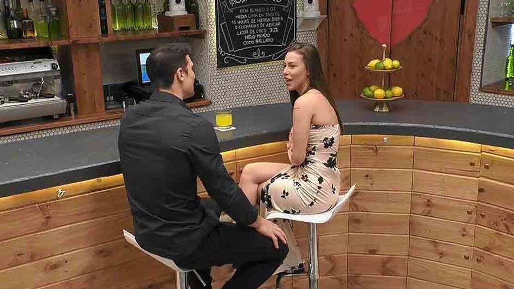 Lisa y Cristo durante su cita en 'First Dates'