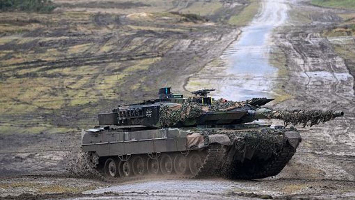 Llegan los primeros carros de combate Leopard alemanes a Ucrania