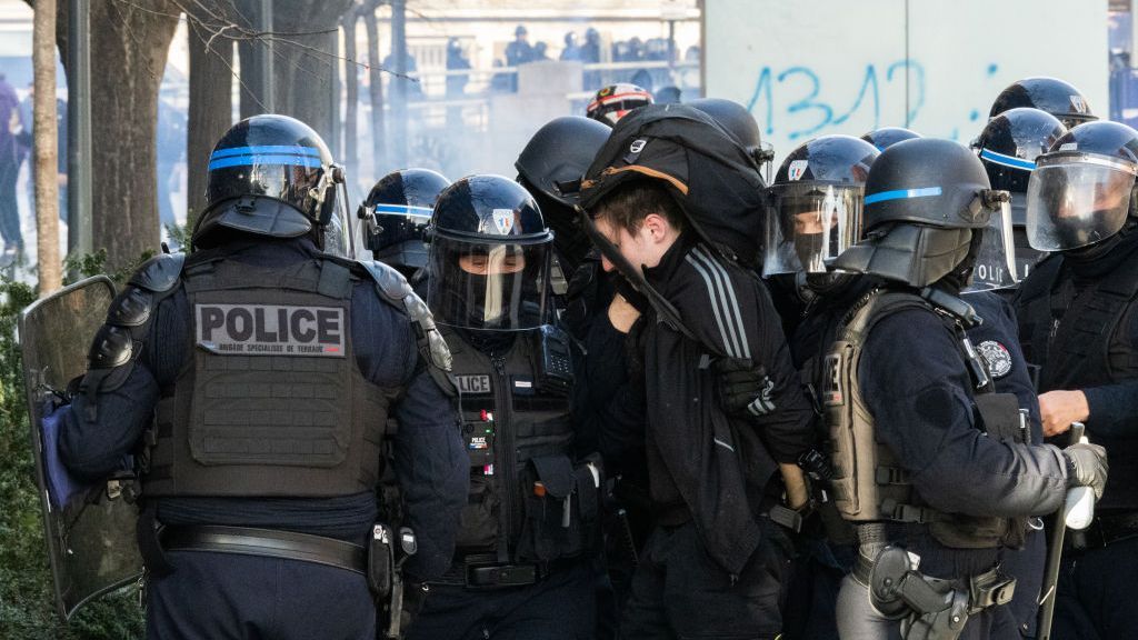 Las protestas en Francia terminan con más de 200 manifestantes detenidos