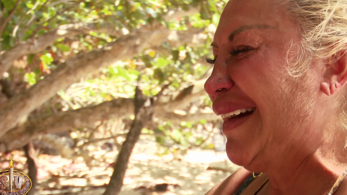 Raquel Mosquera rompe a llorar tras su discusión con Alma Bollo y Gema Aldón