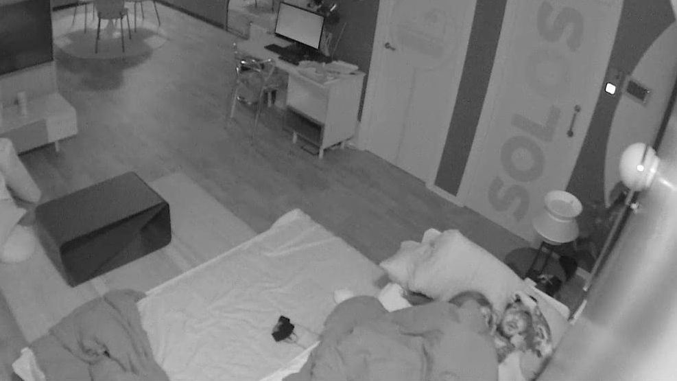 Cristian y María de los Ángeles caen de nuevo en la tentación en el pisito de 'Solos'