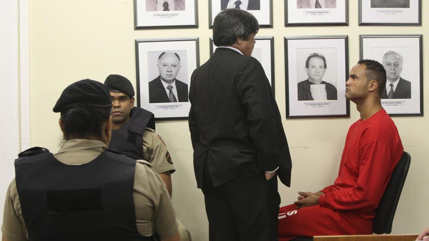 El portero brasileño que mató a su amante, en semilibertad: se ofrece para hacer 'coaching' a jugadores de élite