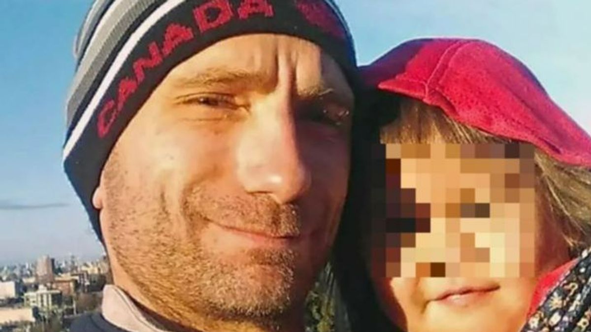 Un padre es asesinado a puñaladas en Canadá delante de su hija y su mujer por pedir que dejen de vapear