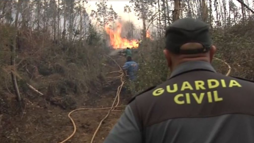 Arde Asturias con 116 incendios forestales activos