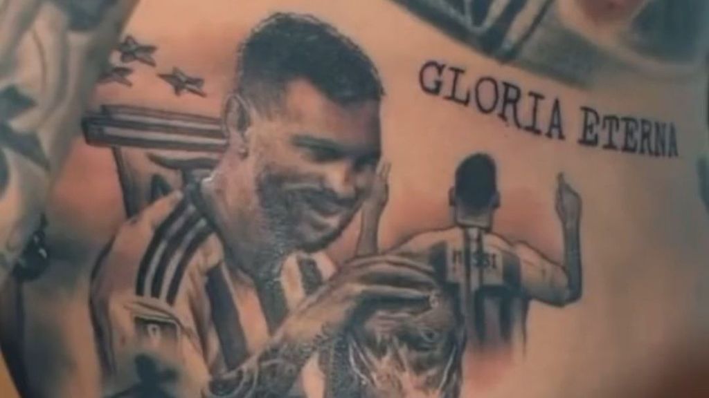 Messi alucina con el tatuaje que se ha hecho Otamendi en su honor: “Es algo más que especial”