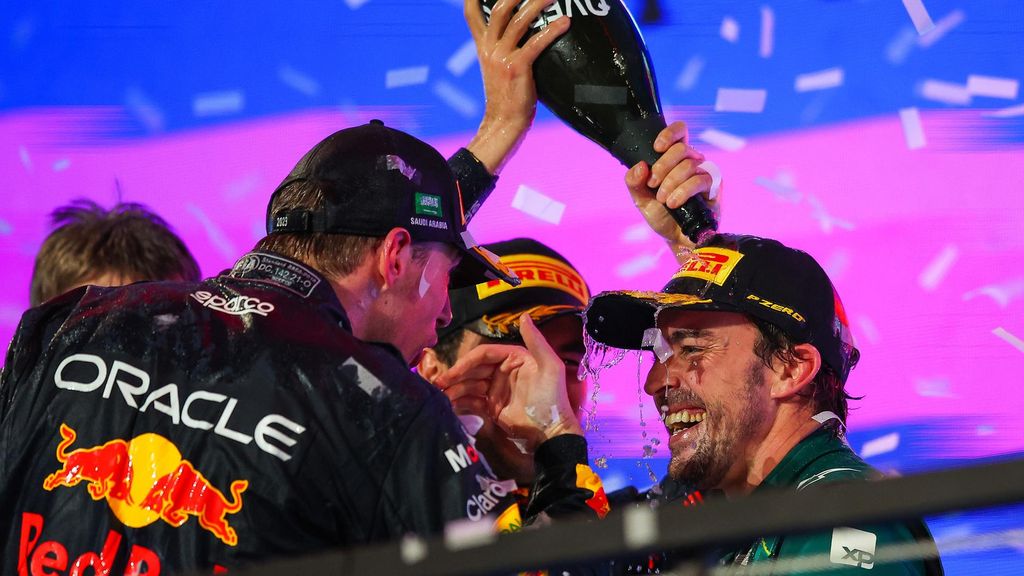 Podio del Gran Premio de Arabia Saudí con Fernando Alonso