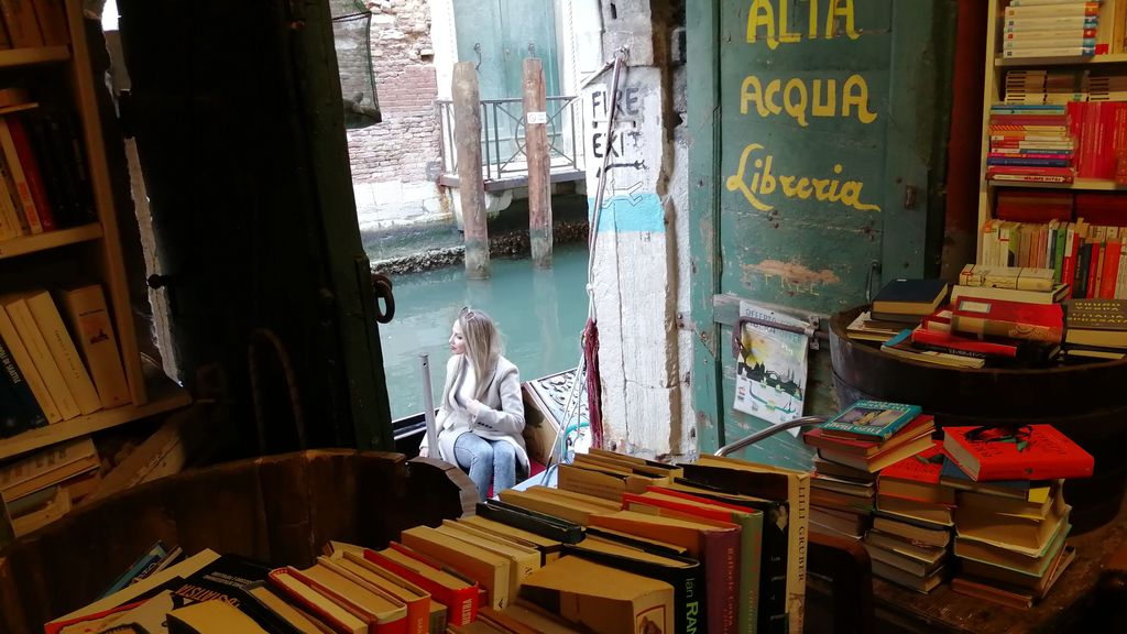 Librería Acqua Alta