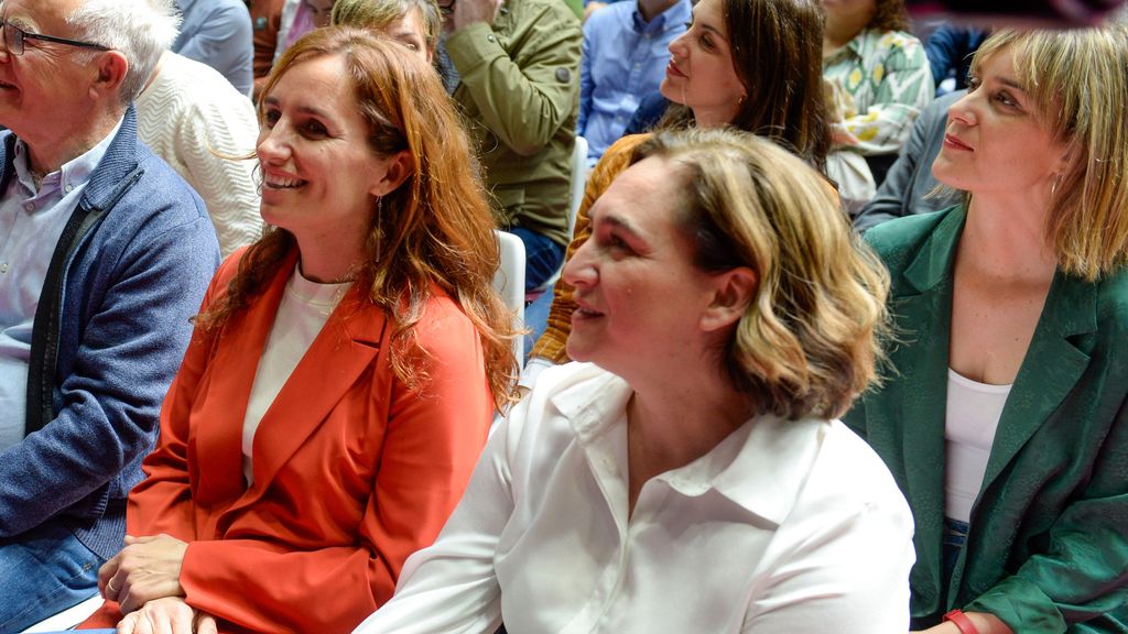 Ada Colau: “Llegamos con la alegría de pensar que podemos tener a la primera mujer progresista presidenta de España”